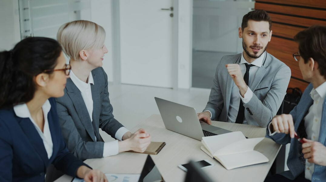 active listening in meeting
